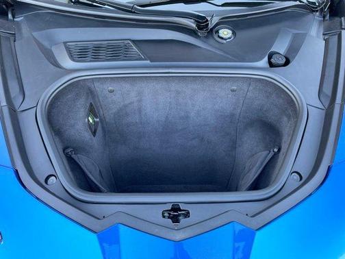 Elkhart Lake Blue Metallic 2021 Chevrolet Corvette Stingray w/3LT