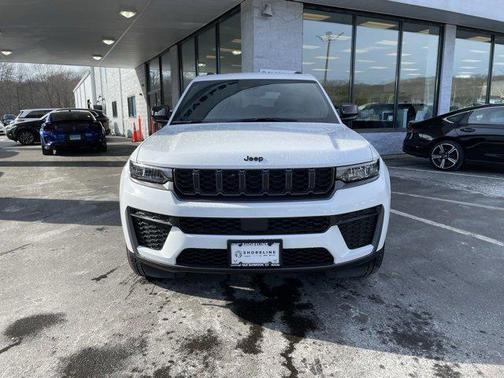 2026 Jeep Grand Cherokee Altitude