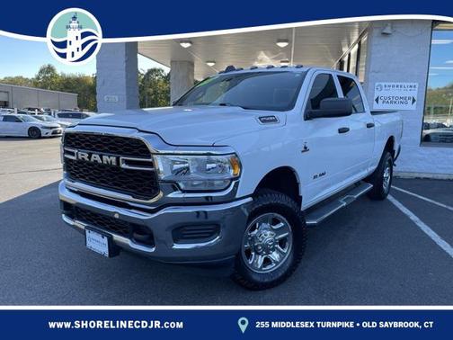 2021 RAM 2500 Tradesman Crew Cab 4x4 6'4' Box