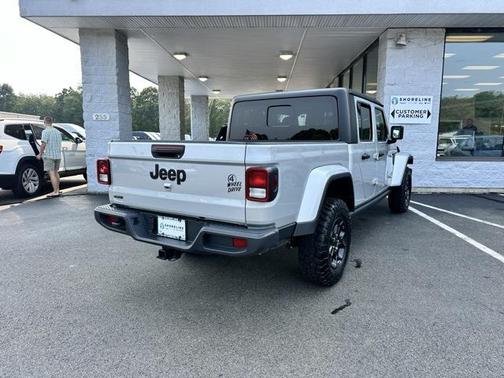 2023 Jeep Gladiator Willys 4x4
