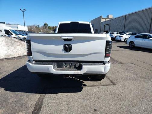 2020 RAM 2500 Big Horn Crew Cab 4x4 8' Box