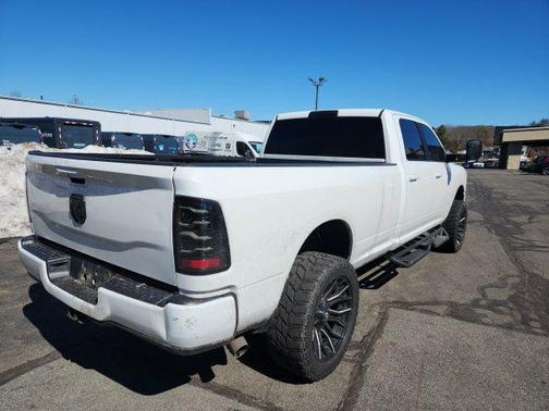 2020 RAM 2500 Big Horn Crew Cab 4x4 8' Box