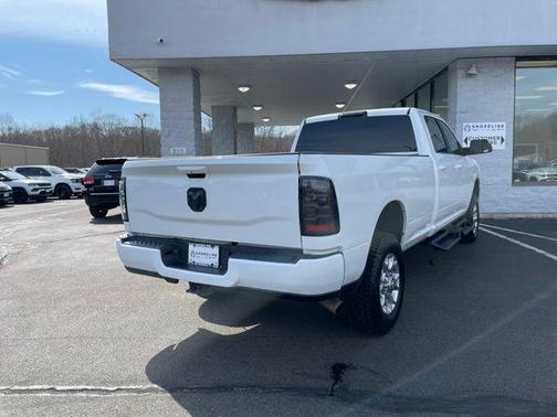 Bright White Clearcoat 2020 RAM 2500 Big Horn Crew Cab 4x4 8' Box
