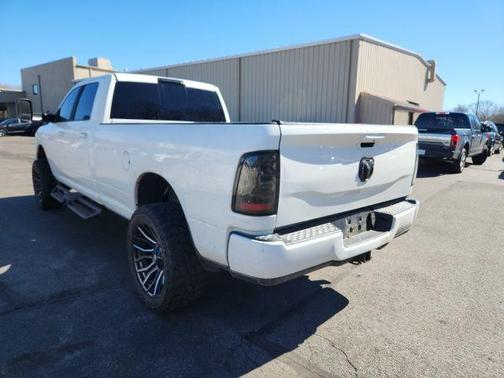 2020 RAM 2500 Big Horn Crew Cab 4x4 8' Box