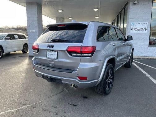2021 Jeep Grand Cherokee Laredo