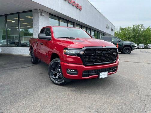Molten Red Pearlcoat 2026 RAM 1500 Express