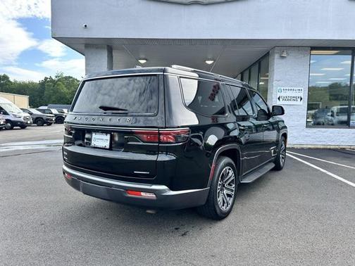 2022 Jeep Wagoneer Series III 4x4