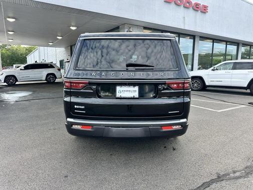 2022 Jeep Wagoneer Series III 4x4