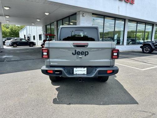 2022 Jeep Gladiator Sport S
