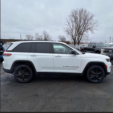 2023 Jeep Grand Cherokee Altitude