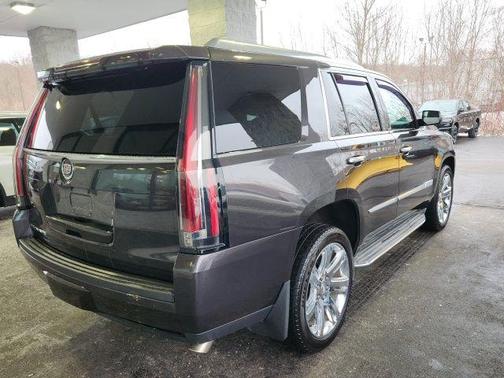 2015 Cadillac Escalade Luxury