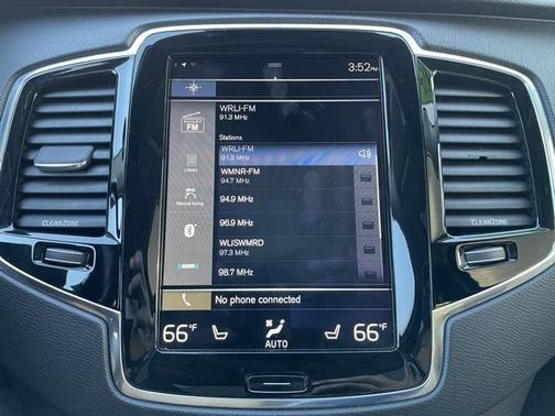 2016 Volvo XC90 T6 Momentum