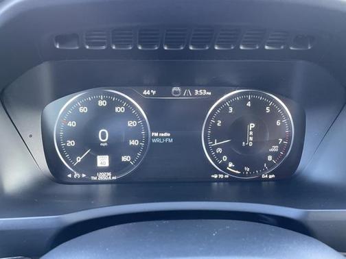 2016 Volvo XC90 T6 Momentum