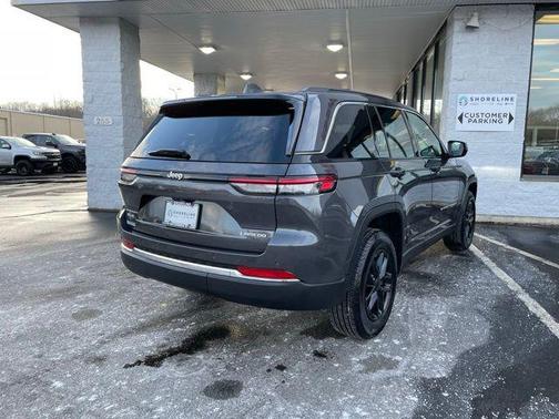 2025 Jeep Grand Cherokee Laredo