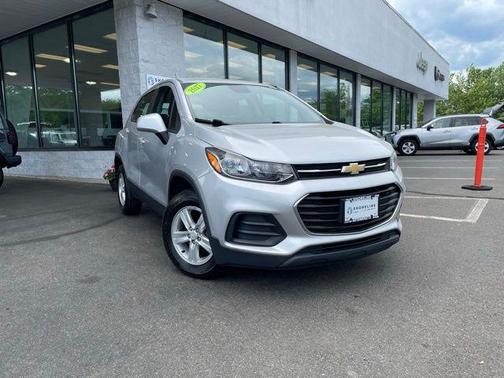 Silver Ice Metallic 2017 Chevrolet Trax LS