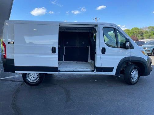 Bright White Clearcoat 2025 RAM ProMaster 2500 Tradesman