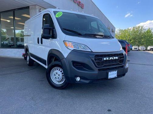 Bright White Clearcoat 2025 RAM ProMaster 2500 Tradesman