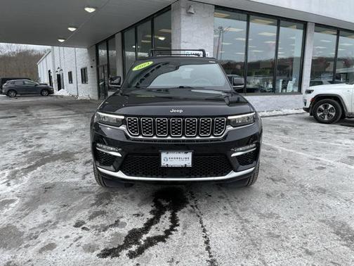 2023 Jeep Grand Cherokee Summit