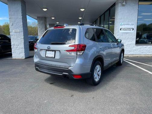 Ice Silver Metallic 2019 Subaru Forester Base
