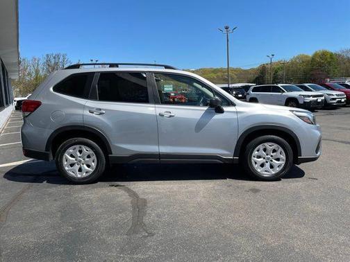 Ice Silver Metallic 2019 Subaru Forester Base