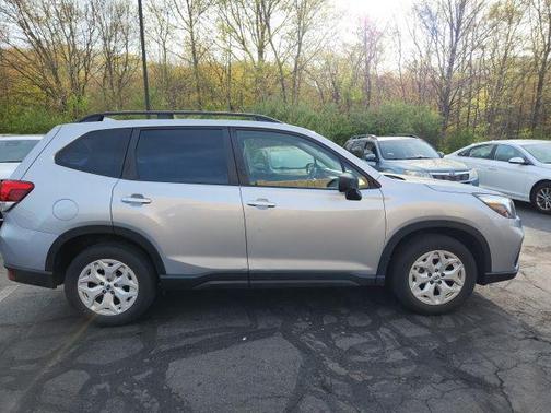 Ice Silver Metallic 2019 Subaru Forester Base