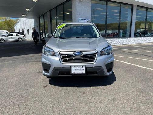 Ice Silver Metallic 2019 Subaru Forester Base