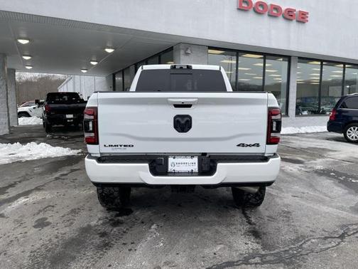 2024 RAM 2500 Limited Crew Cab 4x4 6'4' Box