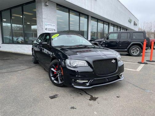 2023 Chrysler 300 C