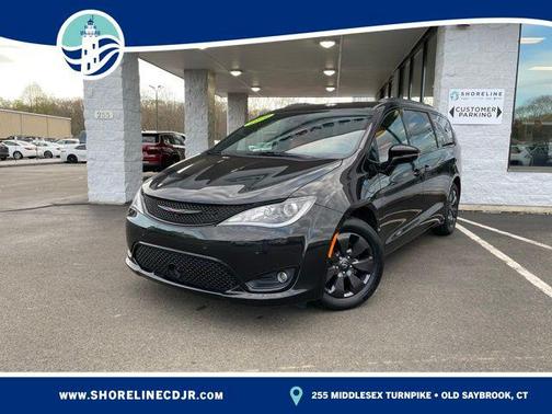 Brilliant Black Crystal Pearlcoat 2020 Chrysler Pacifica Hybrid Red S Edition