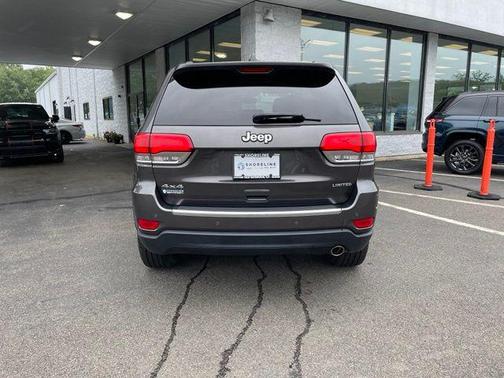 Granite Crystal Metallic Clearcoat 2019 Jeep Grand Cherokee Limited