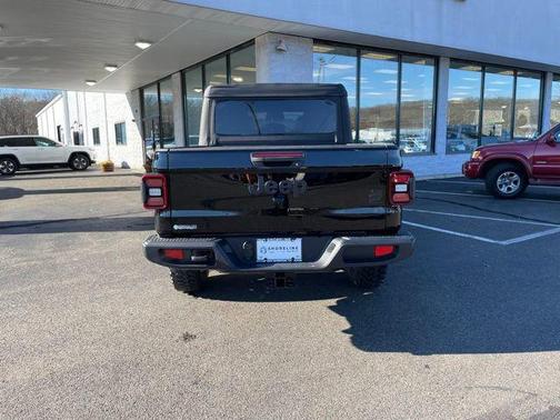 2026 Jeep Gladiator Willys 4x4