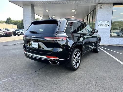2022 Jeep Grand Cherokee Overland