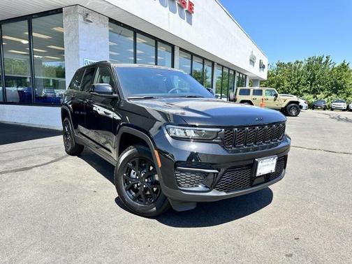 2025 Jeep Grand Cherokee Altitude