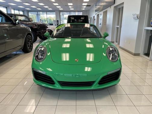 2017 Porsche 911 Carrera