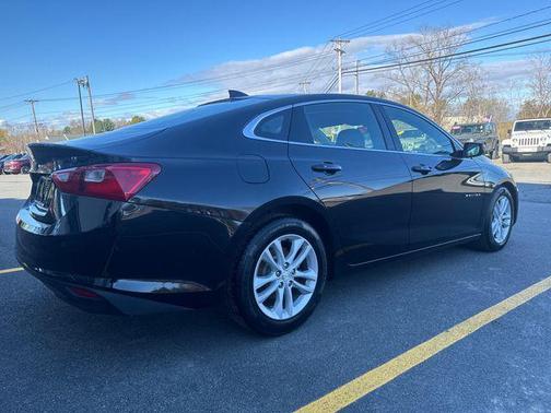 Mosaic Black Metallic 2017 Chevrolet Malibu 1LT