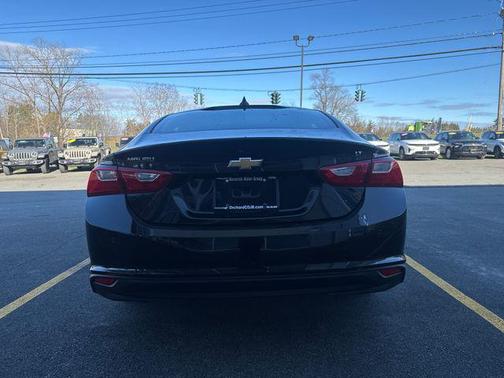 Mosaic Black Metallic 2017 Chevrolet Malibu 1LT