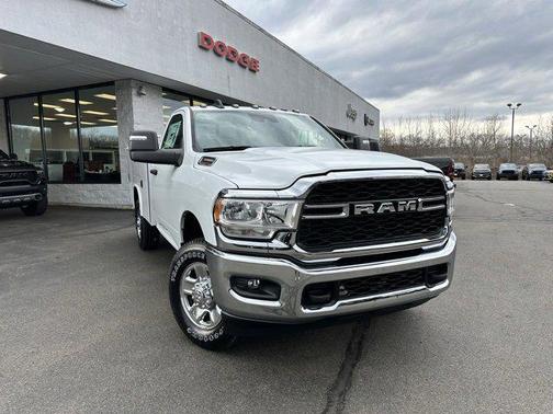 2024 RAM 3500 Tradesman Regular Cab 4x4 8' Box