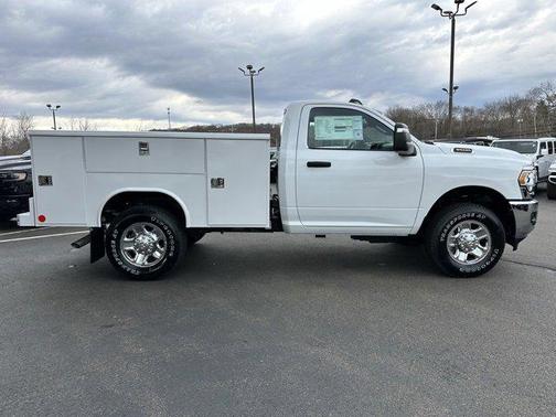 2024 RAM 3500 Tradesman Regular Cab 4x4 8' Box