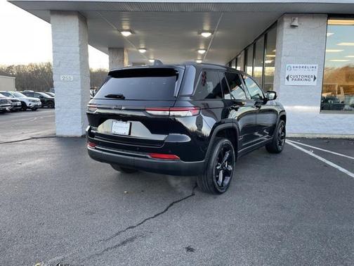 2023 Jeep Grand Cherokee Altitude
