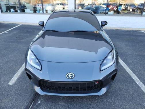 2024 Toyota GR86 Premium