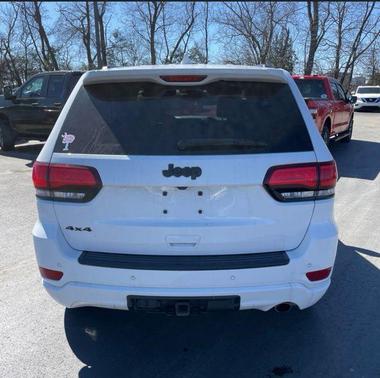 2022 Jeep Grand Cherokee Laredo