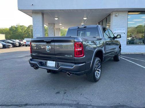 Granite Crystal Metallic Clearcoat 2026 RAM 1500 Limited