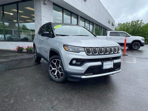 Silver Zynith Metallic Clearcoat 2025 Jeep Compass Limited