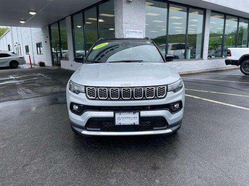 Silver Zynith Metallic Clearcoat 2025 Jeep Compass Limited