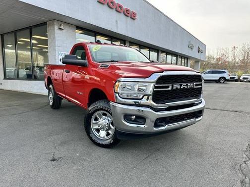 2022 RAM 2500 Tradesman Regular Cab 4x4 8' Box