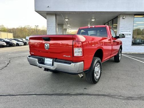 2022 RAM 2500 Tradesman Regular Cab 4x4 8' Box