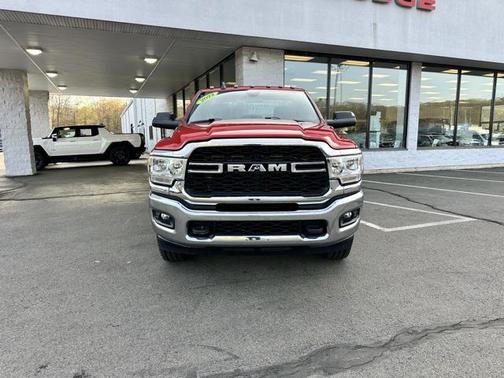 2022 RAM 2500 Tradesman Regular Cab 4x4 8' Box
