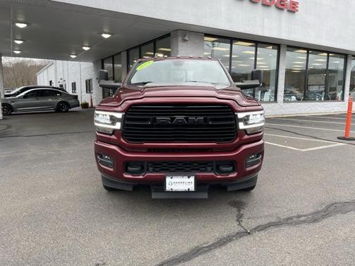 2022 RAM 3500 Laramie Crew Cab 4x4 8' Box