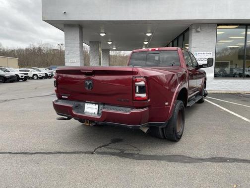 2022 RAM 3500 Laramie Crew Cab 4x4 8' Box