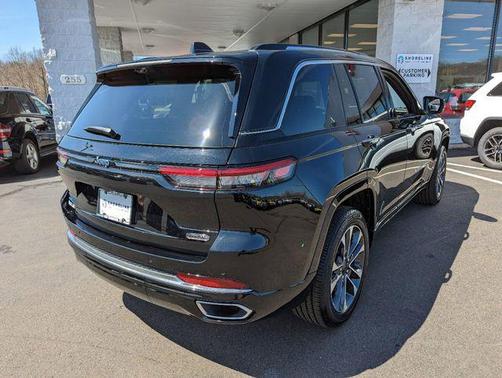 2022 Jeep Grand Cherokee 4xe Overland